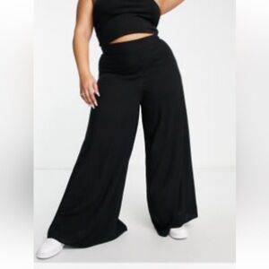ASOS DESIGN Curve palazzo pants women’s in black Sze 16 NWT